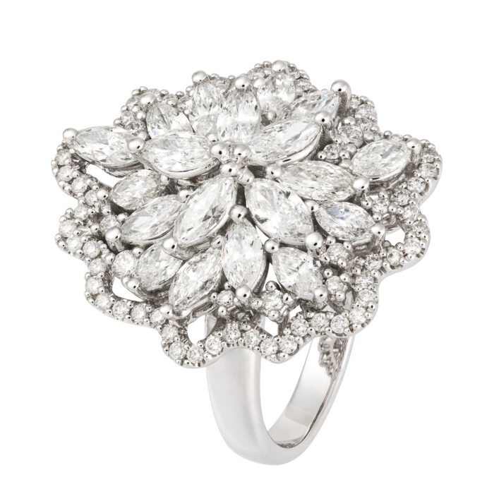 Anel em ouro branco com diamantes