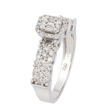 Anel em ouro branco com diamantes