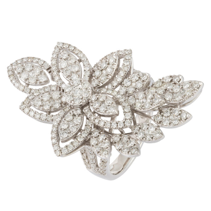 Anel em ouro branco com diamantes