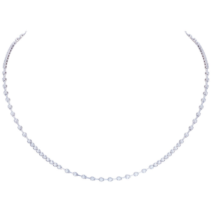 Colar em ouro branco com diamantes