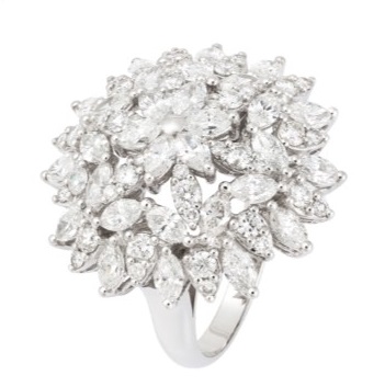 Anel em ouro branco com diamantes