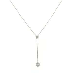 Colar em ouro branco com diamantes.