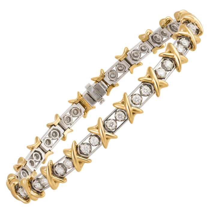 Pulseira em ouro branco com diamantes.