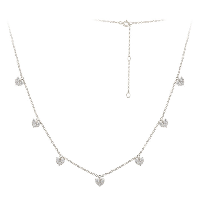 Colar em ouro branco com diamantes.