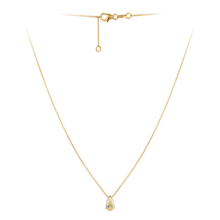 Colar em ouro amarelo com diamante.