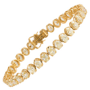 Pulseira em ouro amarelo com diamantes.