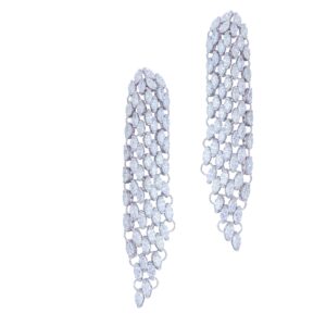 Brinco em ouro branco com diamantes