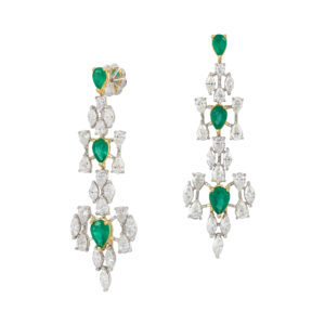 Brinco em ouro branco com esmeraldas e diamantes